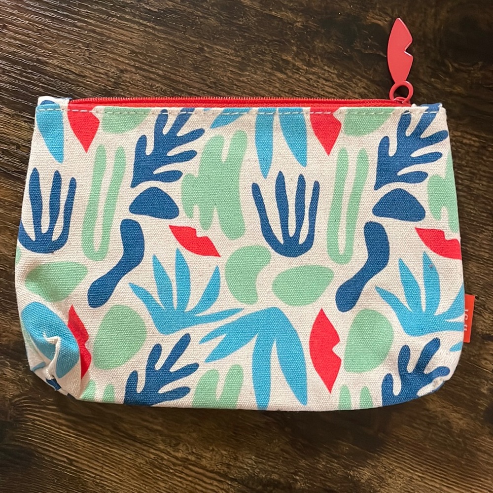 Ipsy Cosmetic Case * 7.5" x 5" * Cream pattern FORCE OF NATURE
